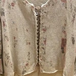 Double U lace up floral sweater